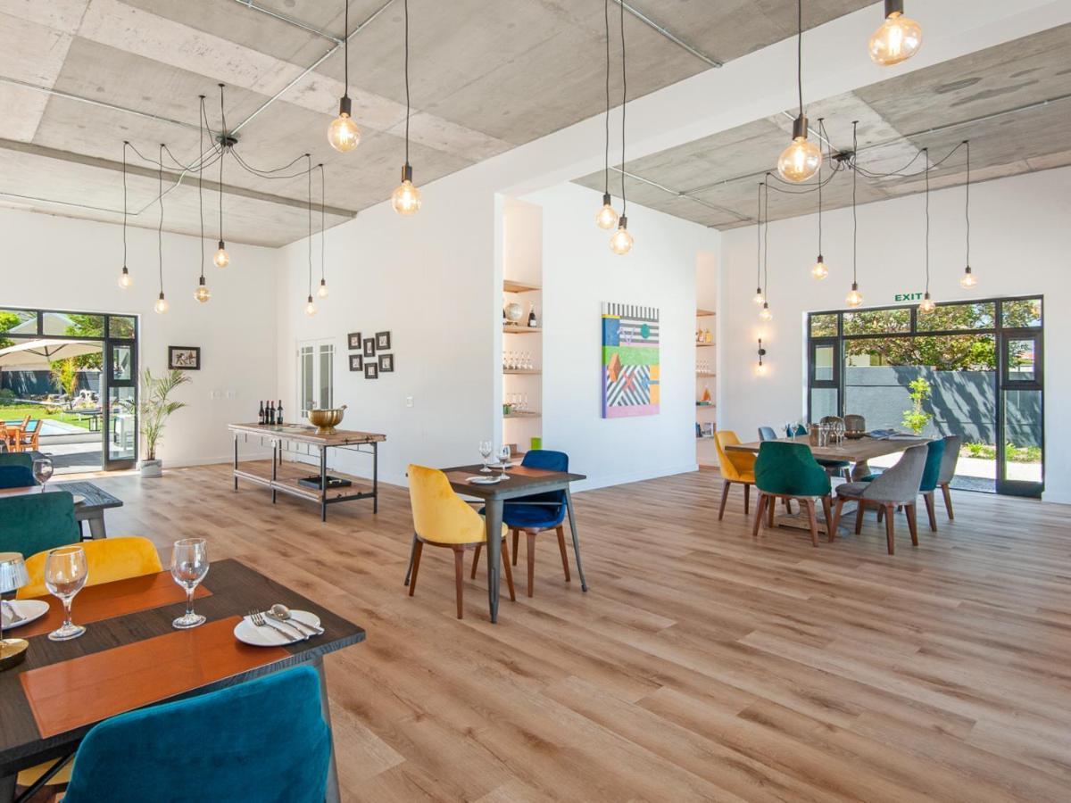 Glow Boutique Suites & Guesthouse ヘルマナス エクステリア 写真